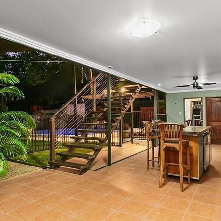 Villa Oasis, In Leafy Whitfield. Edge Hill Esterno foto