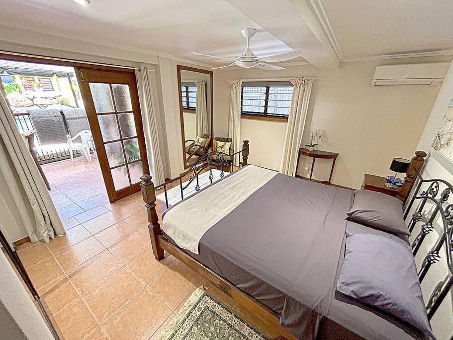 Villa Oasis, In Leafy Whitfield. Edge Hill Esterno foto