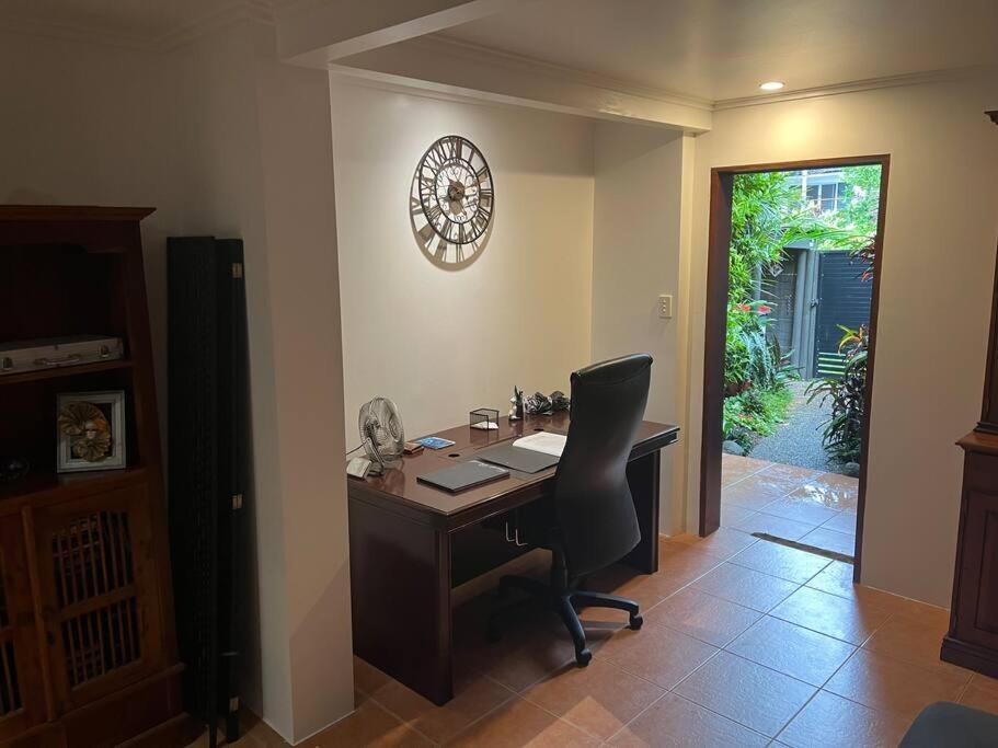 Villa Oasis, In Leafy Whitfield. Edge Hill Esterno foto